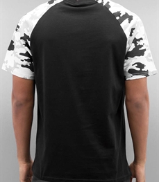 市场上装-T恤-时尚男装t恤