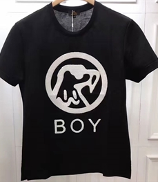 市场上装-T恤-时尚男装t恤