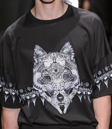 市场上装-T恤-休闲男装t恤