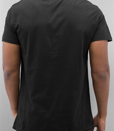 市场上装-T恤-时尚男装t恤