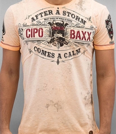 市场上装-T恤-时尚男装t恤