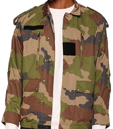 市场上装-夹克-时尚男装卫衣