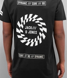 市场上装-T恤-时尚男装t恤