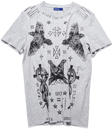 市场上装-T恤-时尚男装t恤