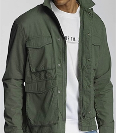 市场上装-夹克-时尚男装夹克
