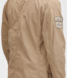 市场上装-中长外套-时尚男装中长外套