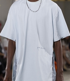 市场上装-T恤-休闲男装t恤