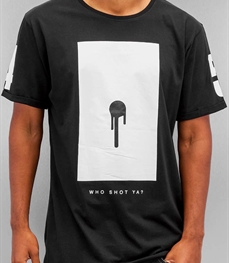 市场上装-T恤-时尚男装t恤