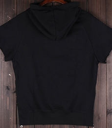 市场上装-T恤-时尚男装t恤