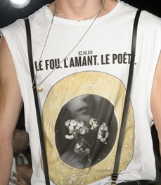 市场上装-T恤-休闲男装t恤