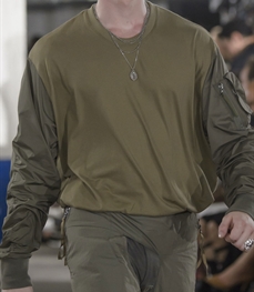 市场上装-卫衣-休闲男装卫衣