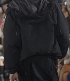 市场上装-中长外套-休闲男装中长外套