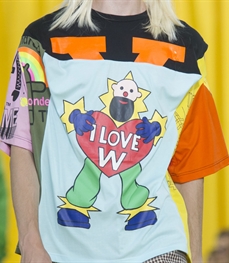 市场上装-T恤-休闲男装t恤