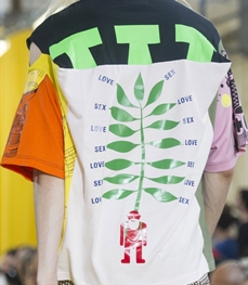 市场上装-T恤-休闲男装t恤