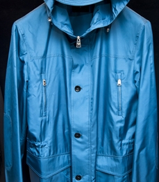 市场上装-大衣-时尚商务大衣