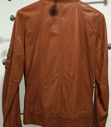 市场上装-皮衣-休闲男装皮衣