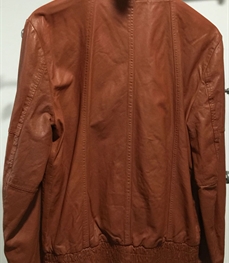 市场上装-皮衣-休闲男装皮衣