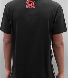 市场上装-T恤-时尚男装t恤