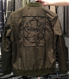 市场上装-夹克-（实拍）时尚男装夹克