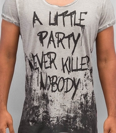 市场上装-T恤-时尚男装t恤