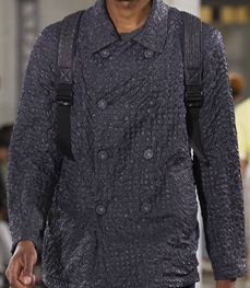 市场上装-大衣-时尚商务大衣