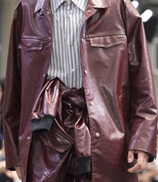 市场上装-皮衣-时尚商务皮衣