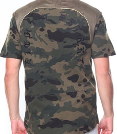 市场上装-T恤-时尚男装t恤