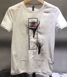 市场上装-T恤-时尚男装t恤