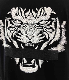 市场上装-套装-休闲男装套装