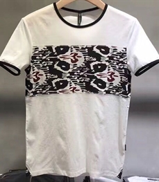 市场上装-T恤-时尚男装t恤