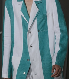 市场上装-大衣-时尚商务大衣