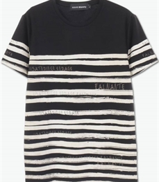 市场上装-T恤-休闲男装t恤