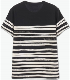 市场上装-T恤-休闲男装t恤