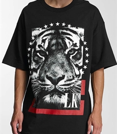 市场上装-T恤-时尚男装t恤