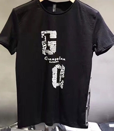 市场上装-T恤-时尚男装t恤