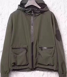 市场上装-夹克-时尚男装夹克