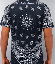 市场上装-T恤-时尚男装t恤