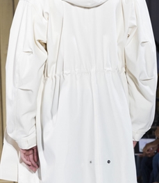 市场上装-大衣-时尚商务大衣