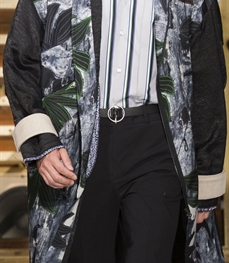 市场上装-大衣-时尚商务大衣