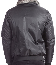 市场上装-夹克-时尚男装夹克