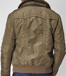 市场上装-夹克-时尚男装夹克