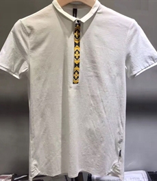 市场上装-T恤-时尚男装t恤