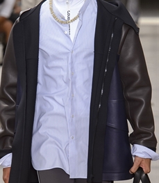 市场上装-皮衣-时尚商务皮衣