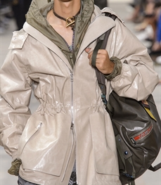 市场上装-皮衣-时尚商务皮衣