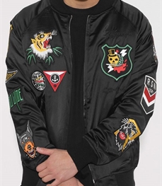 市场上装-夹克-时尚男装夹克