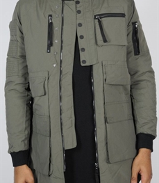 市场上装-中长外套-时尚男装中长外套