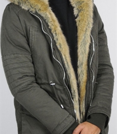 市场上装-棉衣/羽绒服-时尚男装棉服