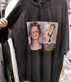 市场上装-T恤-休闲男装t恤