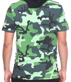 市场上装-T恤-时尚男装t恤