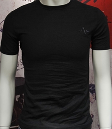 市场上装-T恤-时尚男装t恤